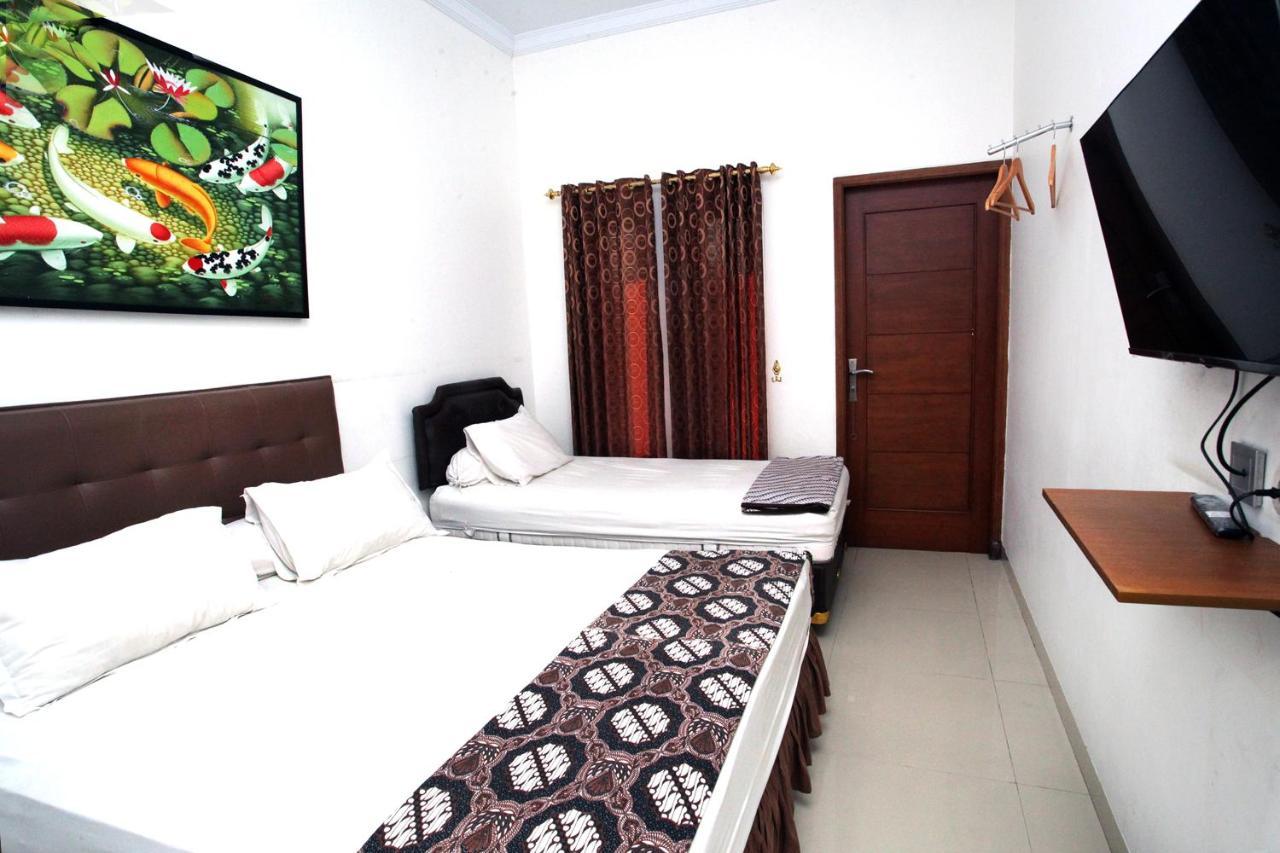 Andelis Homestay Джокьякарта Экстерьер фото