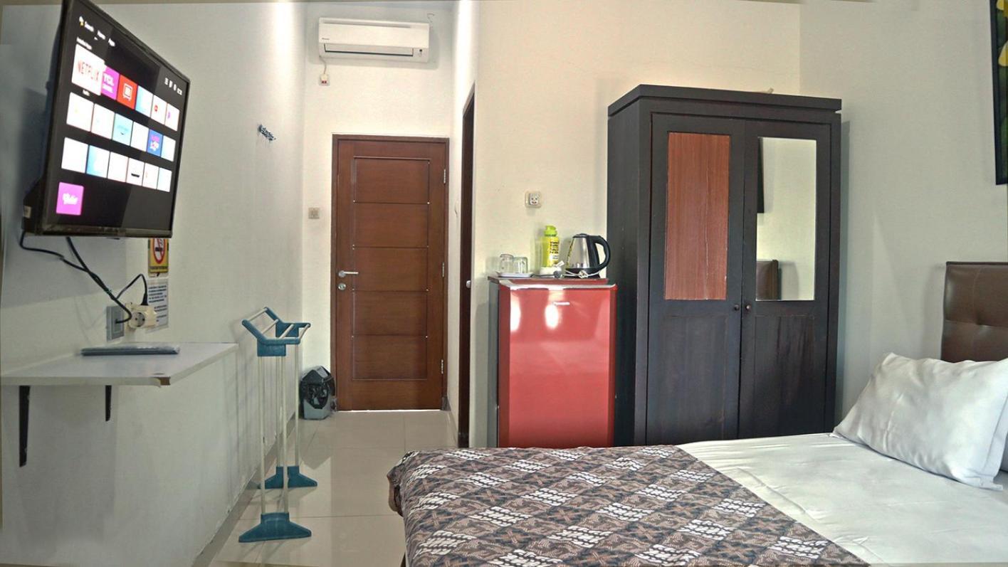Andelis Homestay Джокьякарта Экстерьер фото