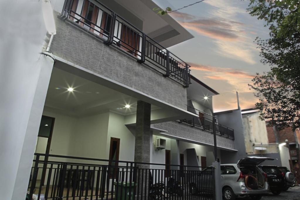 Andelis Homestay Джокьякарта Экстерьер фото